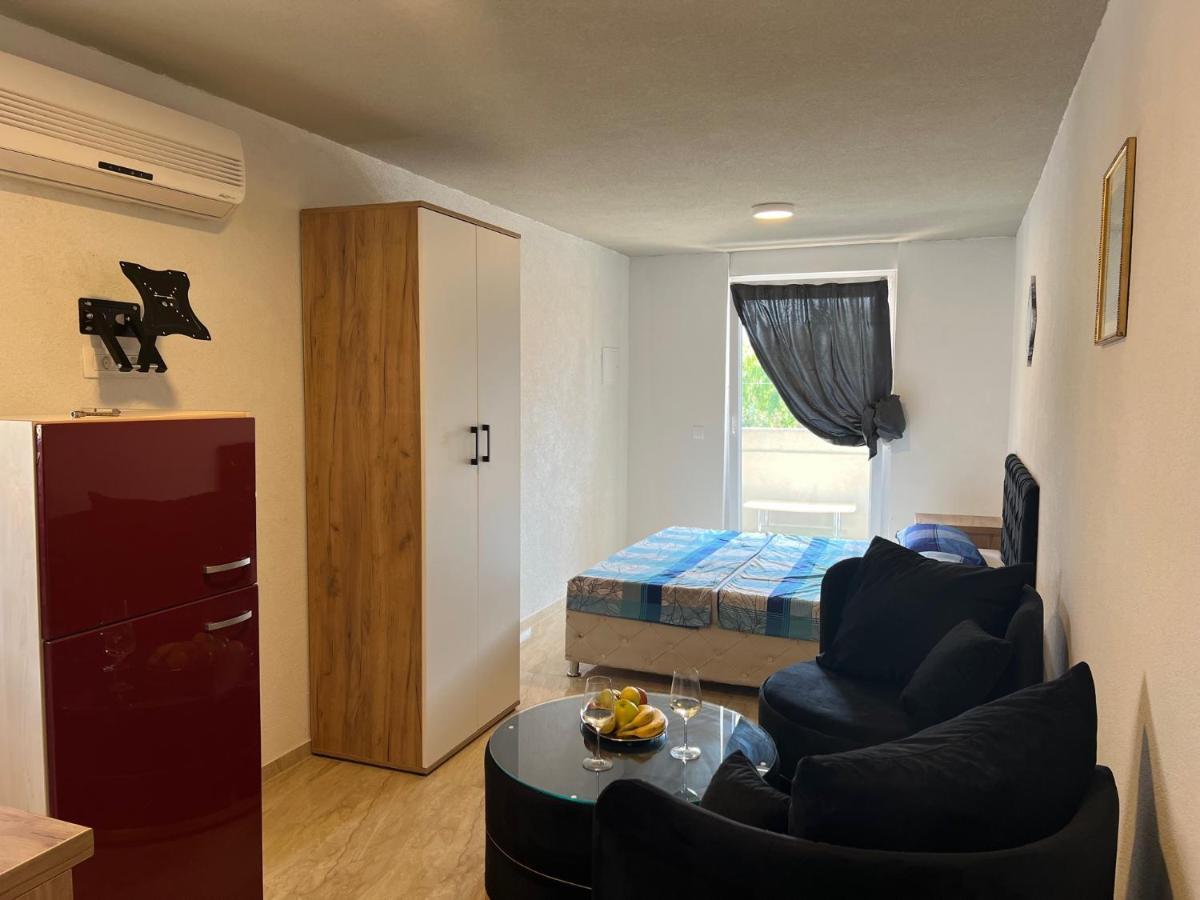 Apartments Melek เมดูลิน ภายนอก รูปภาพ