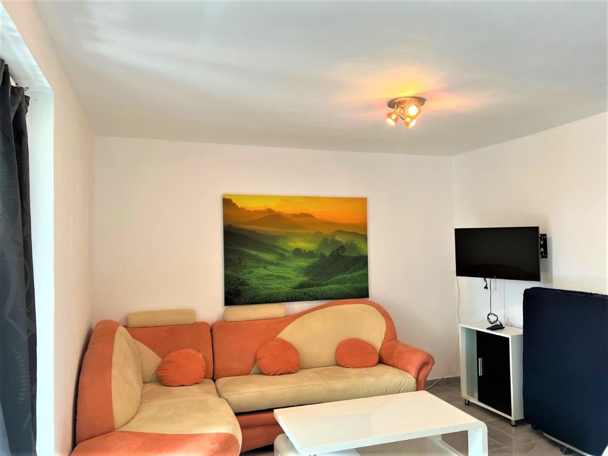 Apartments Melek เมดูลิน ภายนอก รูปภาพ