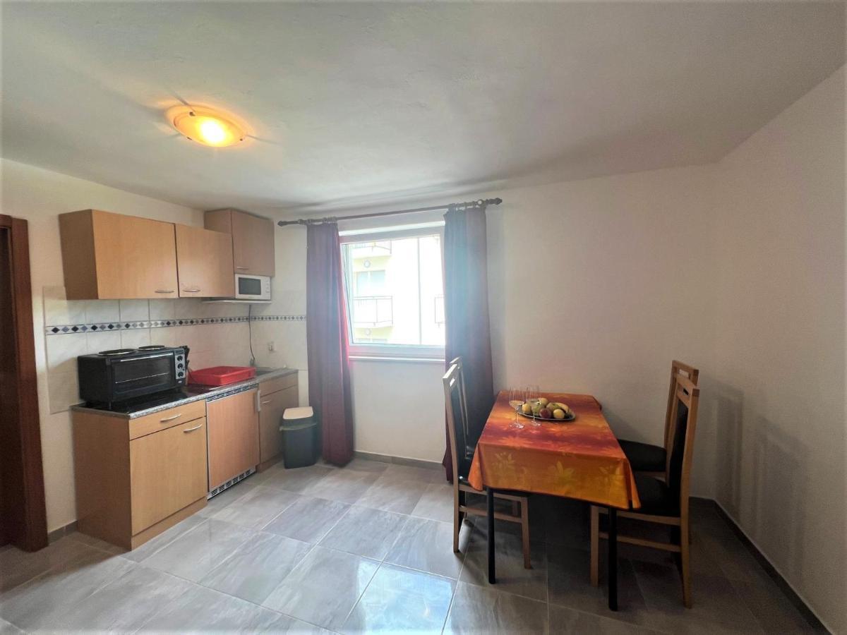 Apartments Melek เมดูลิน ภายนอก รูปภาพ