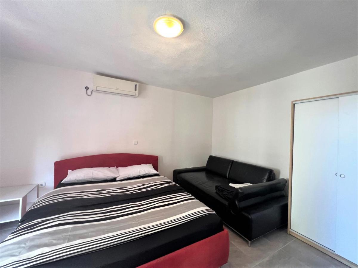 Apartments Melek เมดูลิน ภายนอก รูปภาพ
